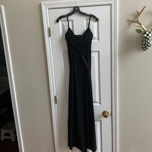 LAUNDRY by Shelli Segal Spaghetti Strap Full Length Dress